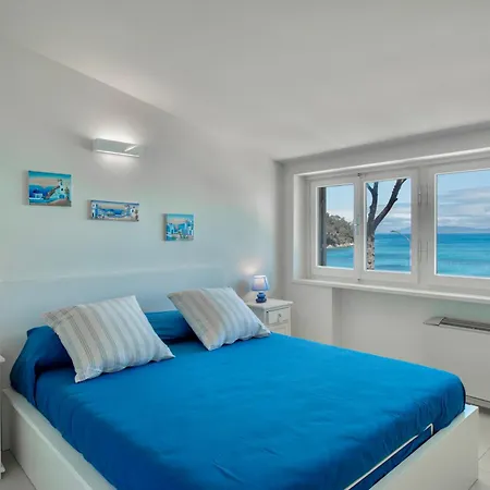 Dream By The Sea